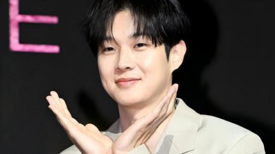 崔宇植有望出演《鲸鱼星》