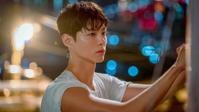 朴宝剑《Good Boy》战损造型曝光！眼神杀诠释“永不低头的青春”引期待